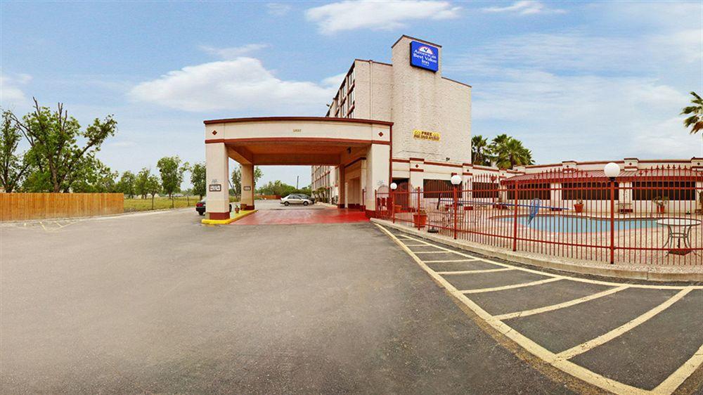 Budget Lodge San Antonio Bagian luar foto